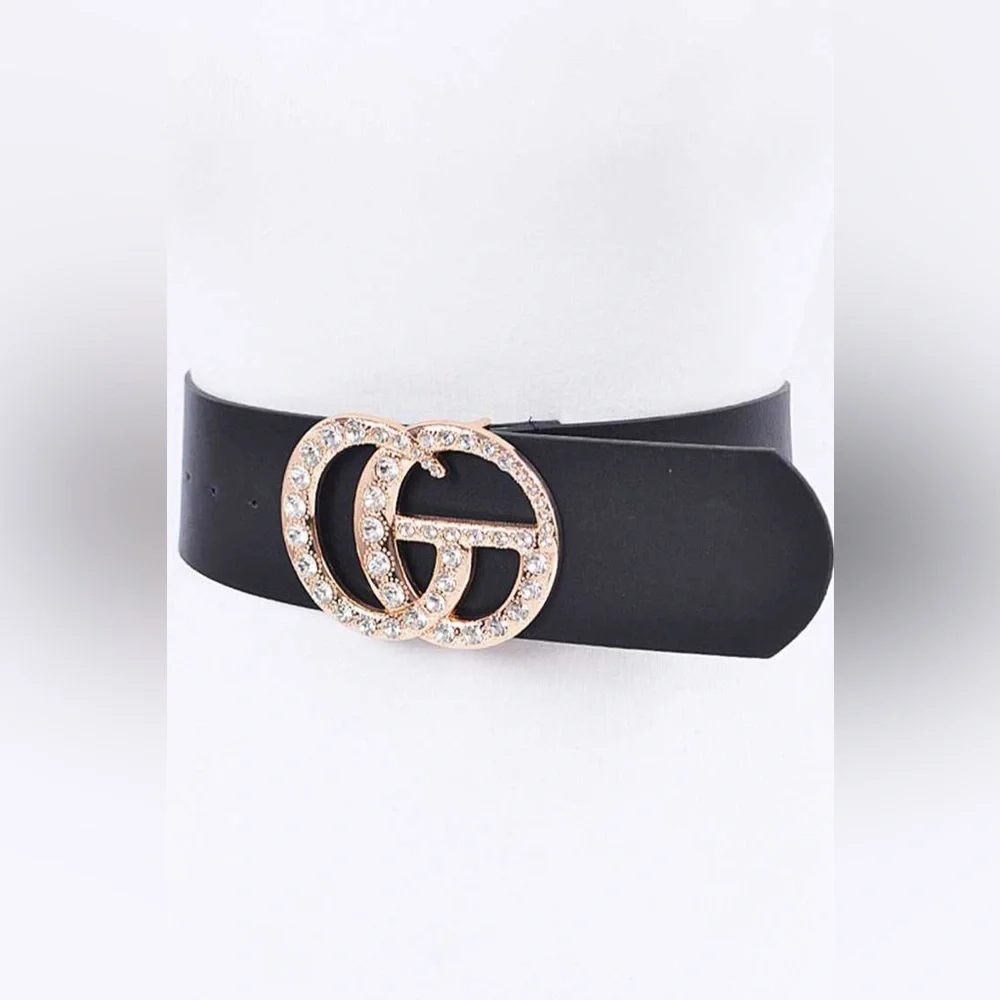 Oversized Metal Buckle Accented Statement Belt
